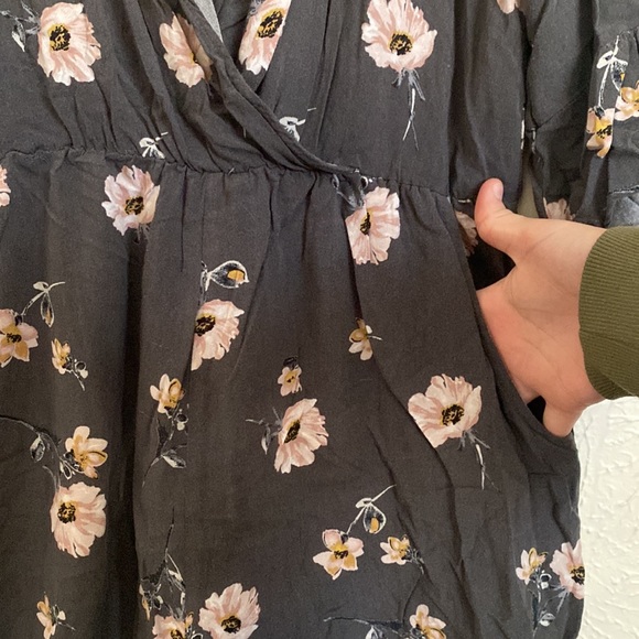 Donating 2/24 | LAST CHANCE SALE! Be Cool floral romper - Picture 5 of 5